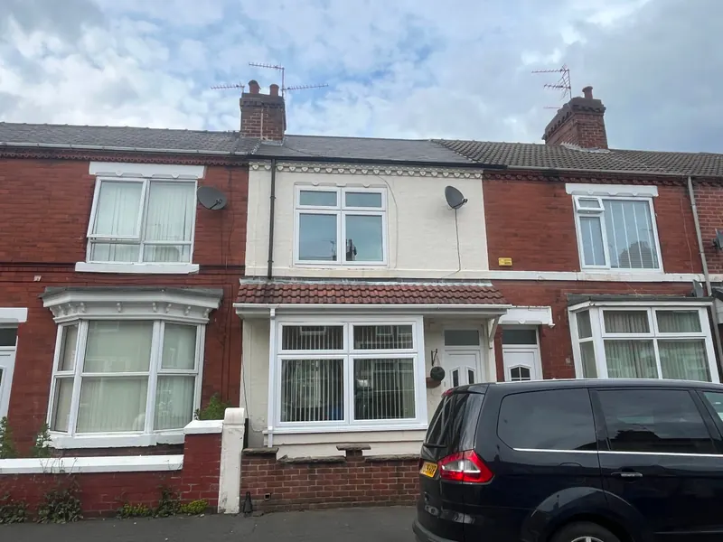 3-bed terraced house to let on Fern Avenue, Doncaster — photo 1